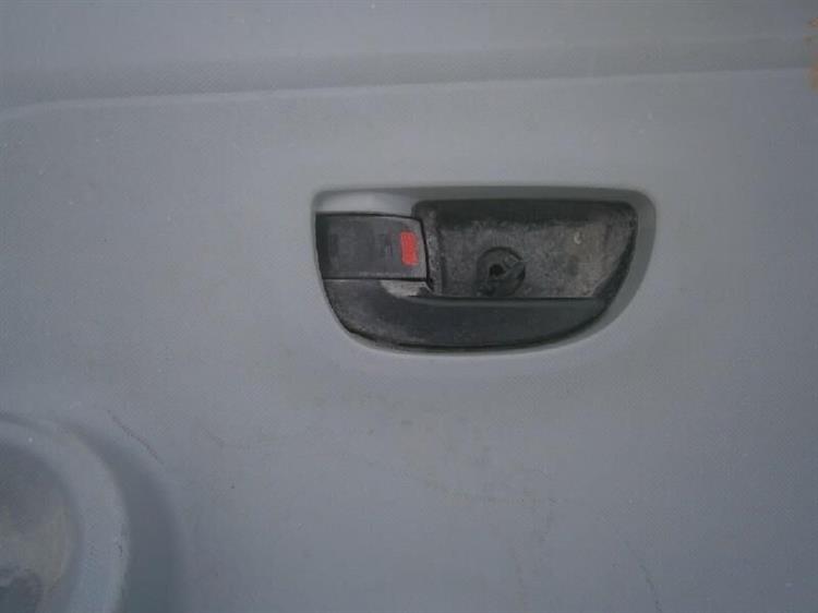 Дверь Тойота Приус в Красноярске 66102